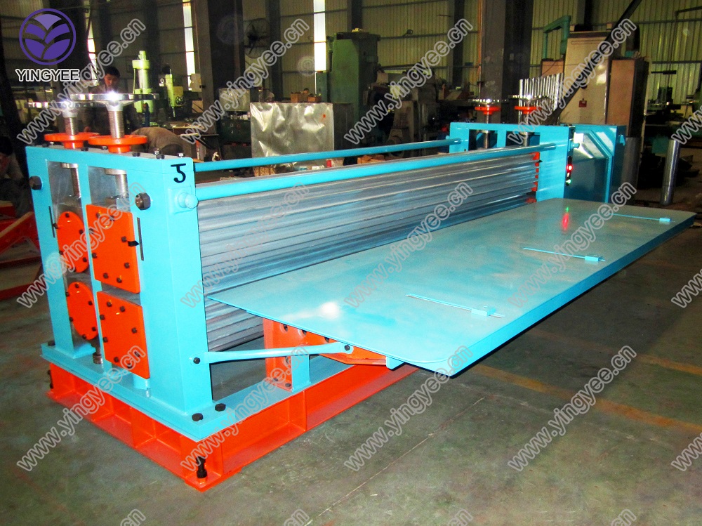Automatic Roll Forming Machine for Adjustable C and Z Purlin Sizes Automatic Roll Forming Machine for Adjustable C and Z Purlin Sizes