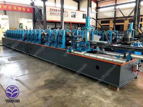 guard rail forming machine