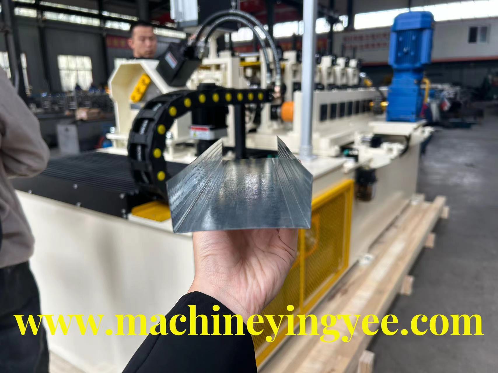 Innovative Techniques in Cold Roll Forming for Enhanced Metal Fabrication Efficiency