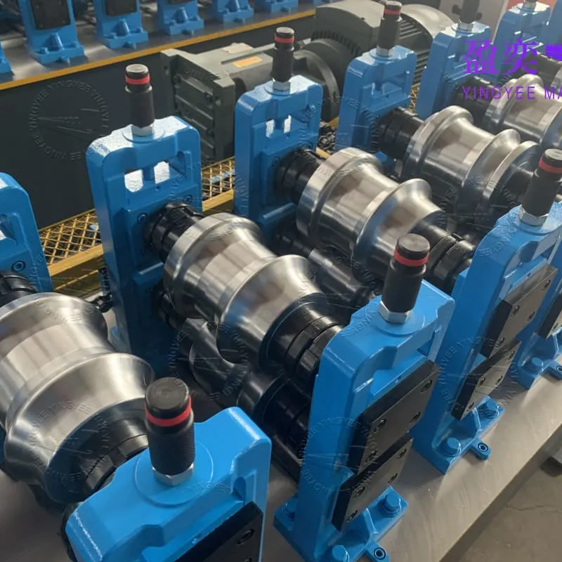 roller shutter door forming machine