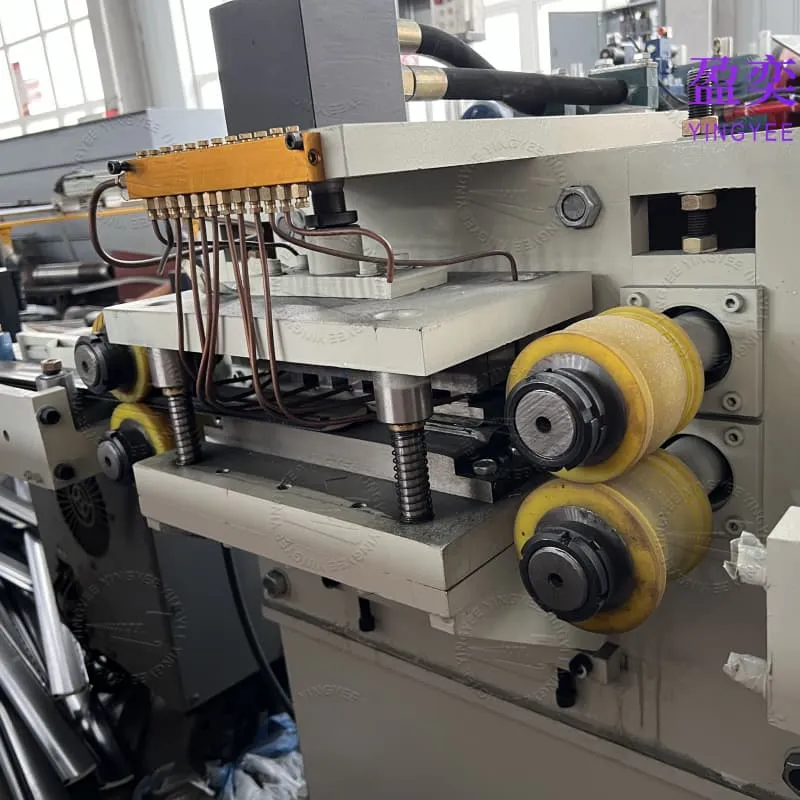 roller shutter door forming machine