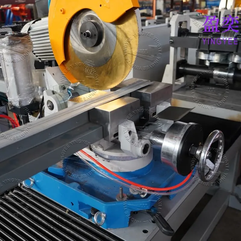 Storage rack rolling machine