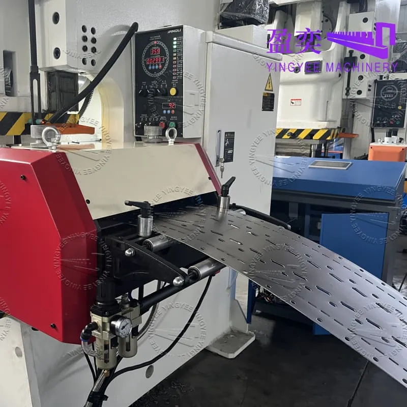 Storage rack roll forming machine