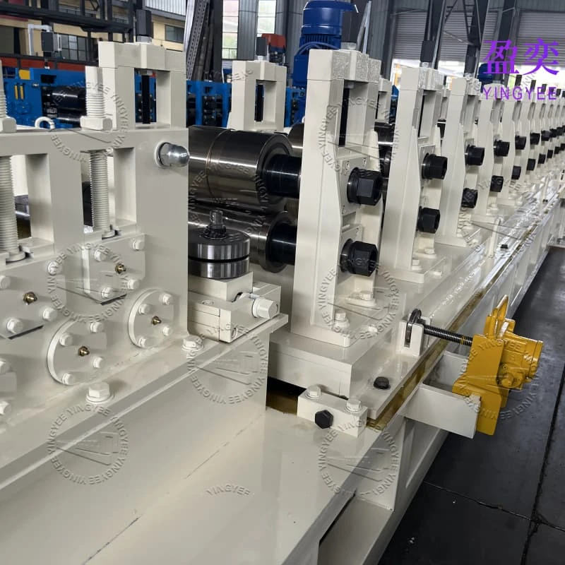 Storage rack roll forming machine