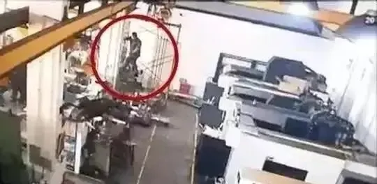 Falling while welding at height