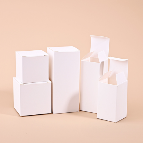 White cardboard box 350g（12*12）